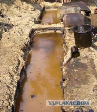 Уникальный индонезийский опыт нефтедобычи вручную...