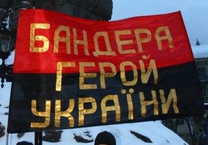 Перепутал красную дорожку и марш скорби