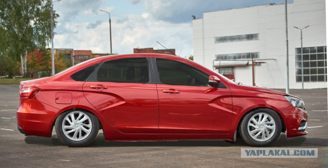 Первый тест-драйв Lada Vesta