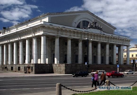 Памятники и здания. Двойники.