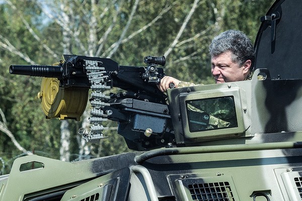 Премию мира Порошенко!