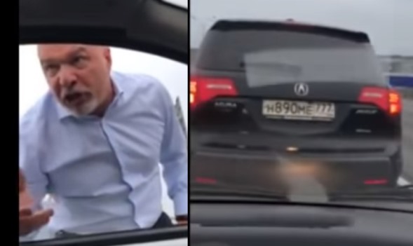 Неадекватный водитель на МКАДе. Не понравилось, что ехал медленно