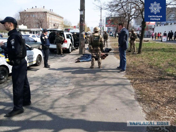 План «Перехват» в Киеве: бойцы КОРД остановили банду кавказцев на двух иномарках
