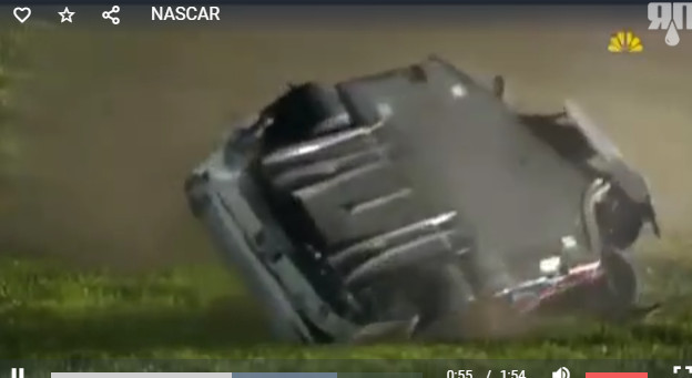 Авария на гонках NASCAR