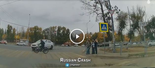 - Не должны они с такой скоростью поворачивать!