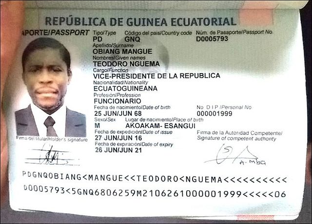 В бразильском аэропорту у сына президента Гвинеи изъяли 1,5 миллиона долларов наличными и 20 часов, оцененных в 15 миллионов $