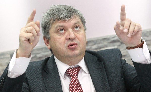 С новым волшебником, сограждане