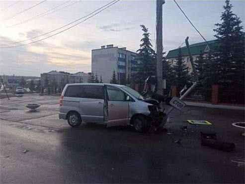 12-летний мальчик угнал автомобиль и устроил аварию в Лениногорске