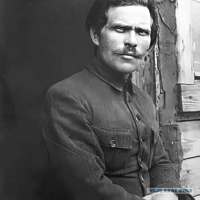 Глава ЧВК «Вагнер» Пригожин заявил, что многие добровольческие формирования, которые не хотят подписывать контракт с Минобороны РФ, уже вступают в ряды ЧВК «Вагнер».