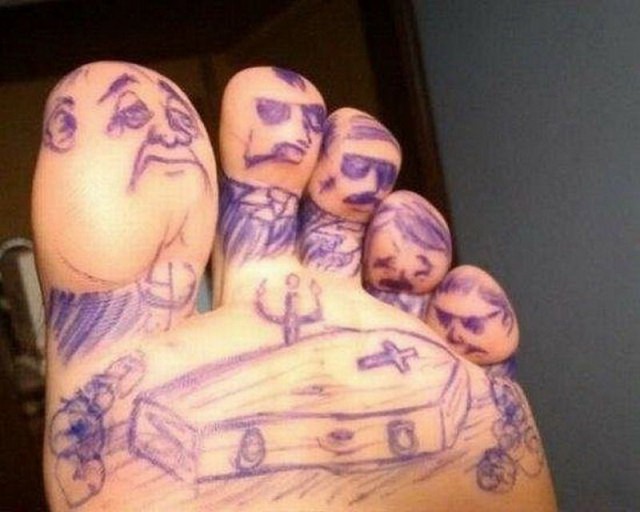 13 открыток для любителей черного юмора