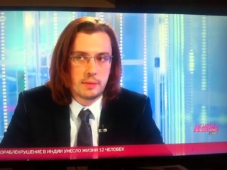 Парень вшил себе под кожу банковскую карту, магнит и три чипа NFC
