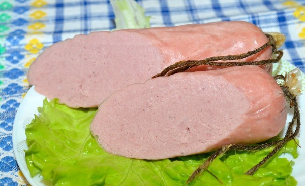 Колбаса варёная, молочная, домашняя.