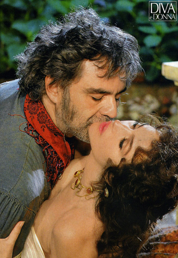 Немного фривольных фото Моники Белуччи