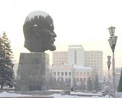 Гигантская голова Ленина