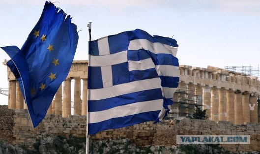 Власти греческого города Патры сняли флаг ЕС