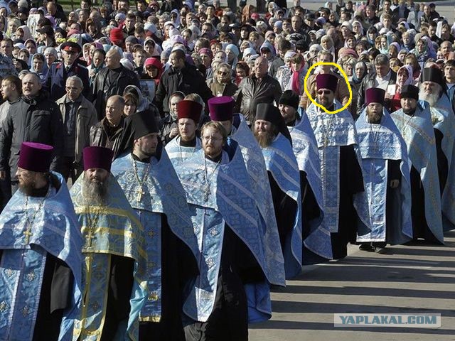 Жители Новосибирска собирают подписи против религиозных шествий в центре города