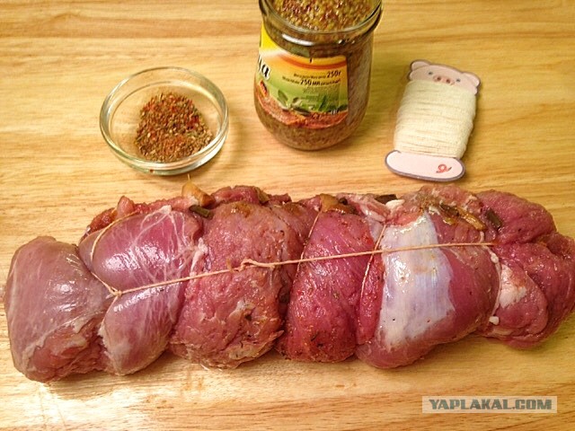 Рулет с папоротником и грибами
