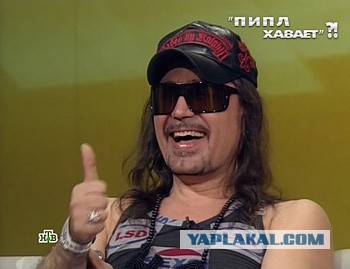 Внук убитого нацистами генерала потребовал возбудить дело за шутку Comedy Woman