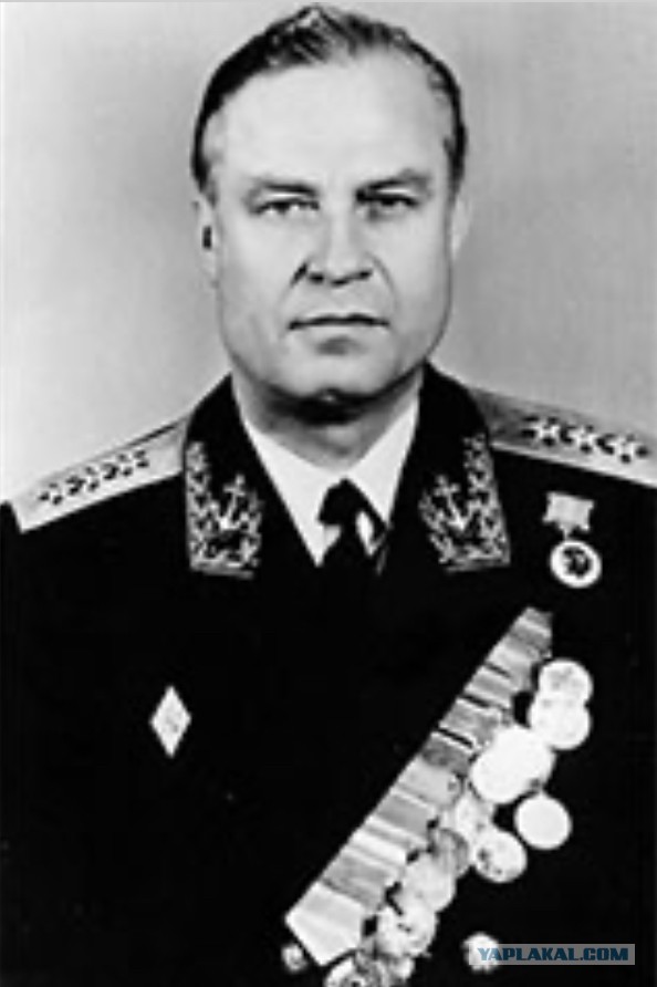 Когда начальник отошёл... а тут министр на видеосвязи