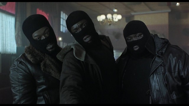 "Ограбление века" - бомж ограбил аптеку.
