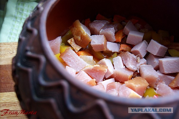 Густой мясной суп, похожий на гуляш, В духовке