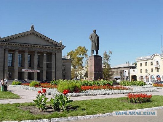 Памятники Ленину