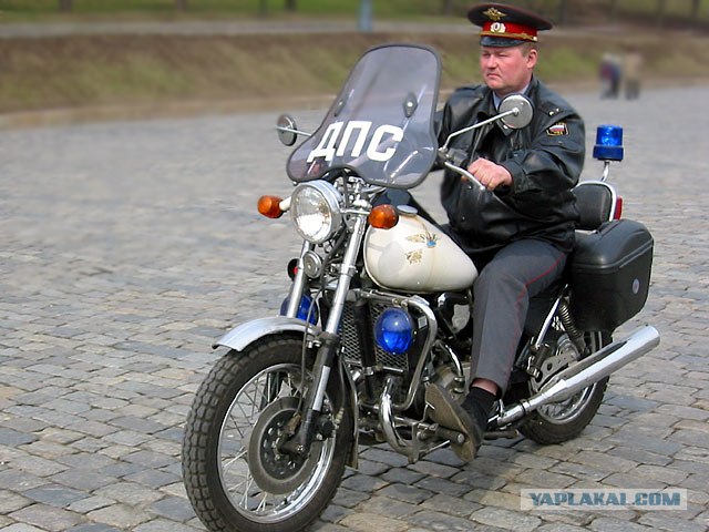 Кто уничтожает российские заводы?