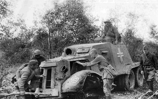 10 ударов 1944 года. 1 часть.