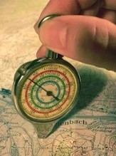 Что будет, если армуар подпереть жардиньеркой. Как, вы еще не знаете что это?