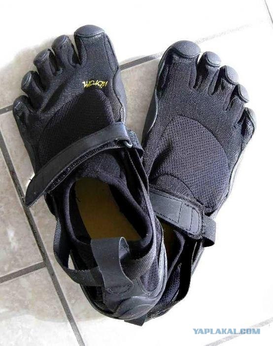 Носки с сандалиями без сандалий