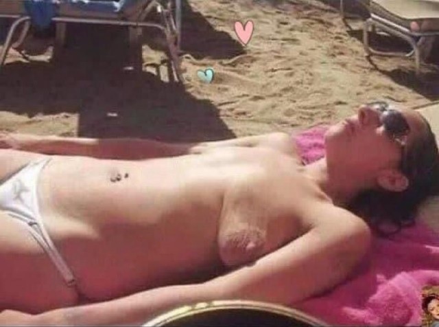 Почему девушки не любят свою большую грудь