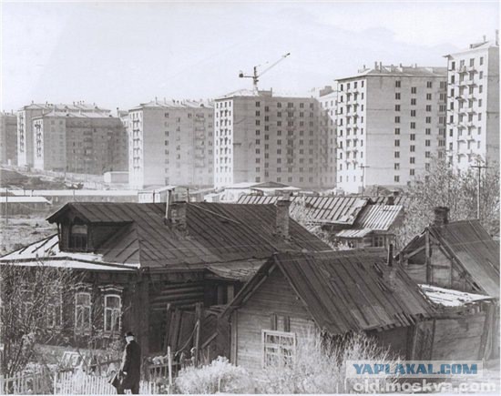 Помянём? Последний день великой страны, проданной ее правителем.
