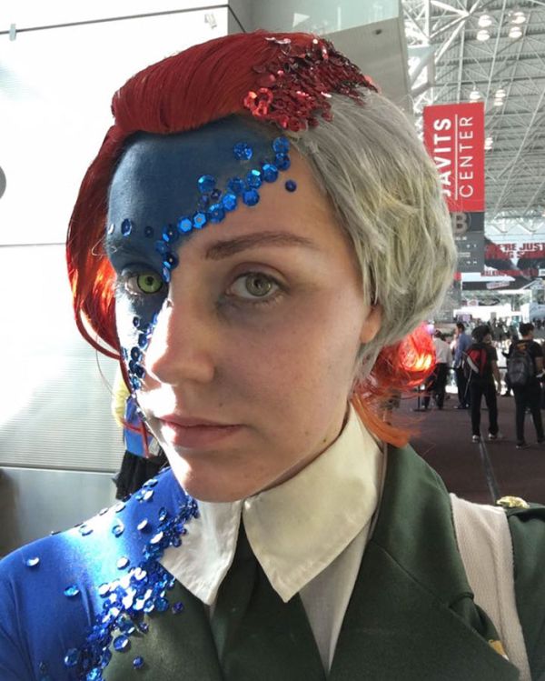 Оригинальный костюм Мистик из "Людей Икс" на нью-йоркском фестивале Comic Con