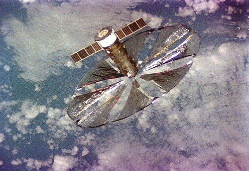 Ночи больше не будет: в космос запускают гигантские зеркала, чтобы осветить Землю