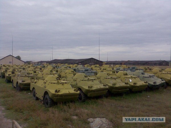 Свалка танков под Киевом