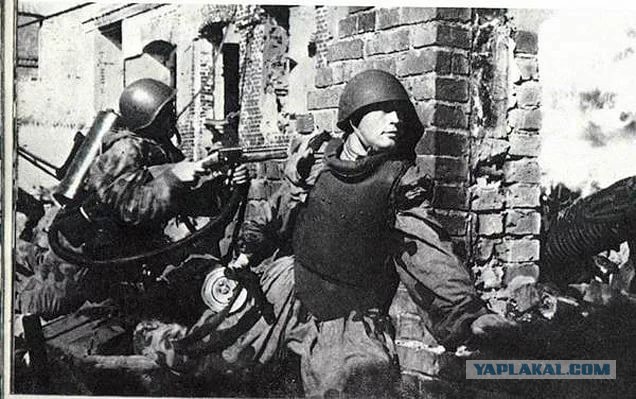 История одного снимка. Советский солдат в нагруднике. 1944 год