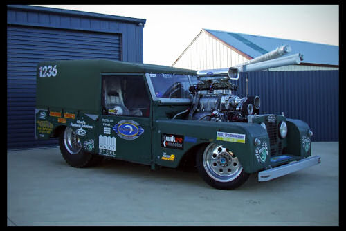 Land Rover только внедорожники ?