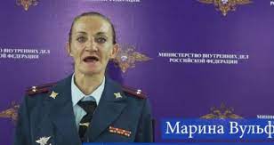 Нетрезвая жительница Рубцовска в свадебном платье спрыгнула с третьего этажа