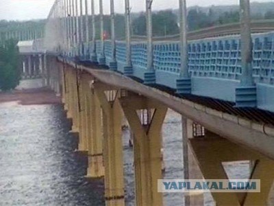 В Волгограде едва не рухнул мост