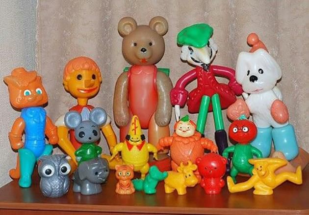 Из чего делают пластмассу?