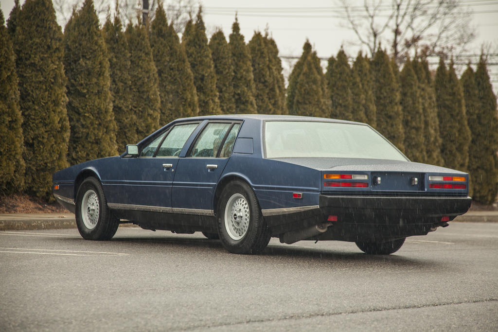 Aston Martin Lagonda 1976