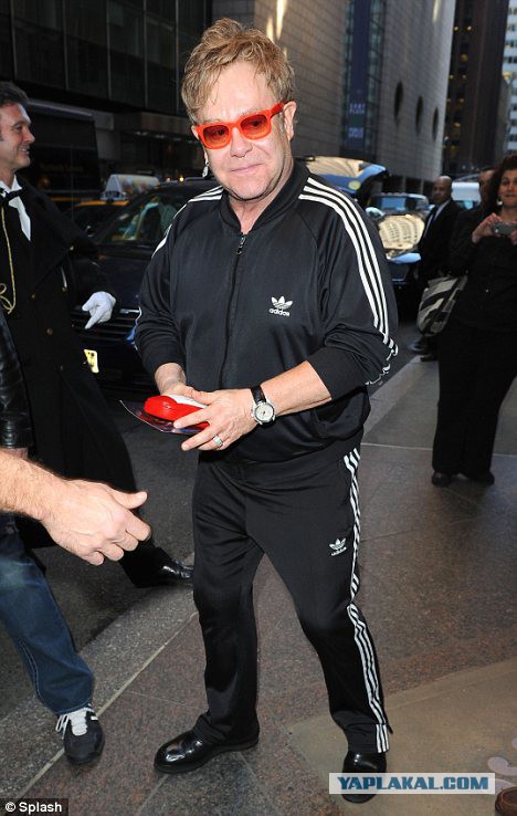 Три полоски Adidas