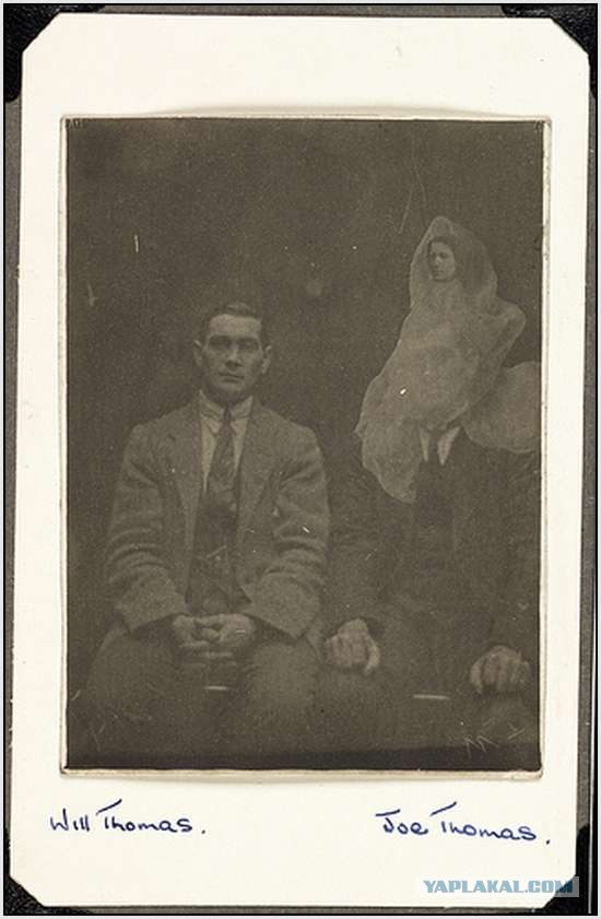 Призраки на фотографиях 19 века (12 фото)