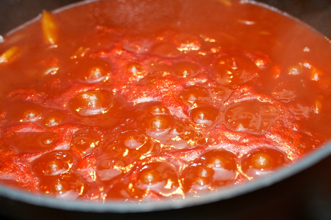 Соус для шашлыка из томатной пасты с кинзой по кавказски рецепт с фото