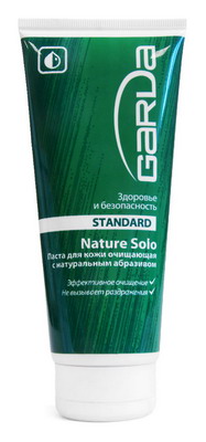 Радист моет руки после посещения гальюна, а механик - перед