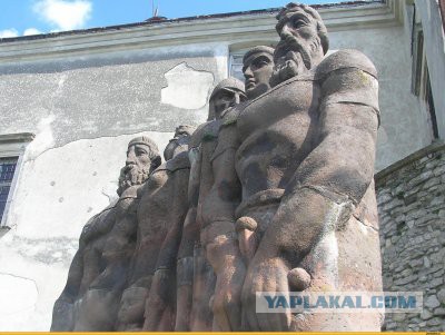 Показалось...
