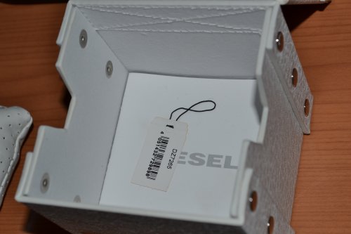 Поддельные часы Diesel