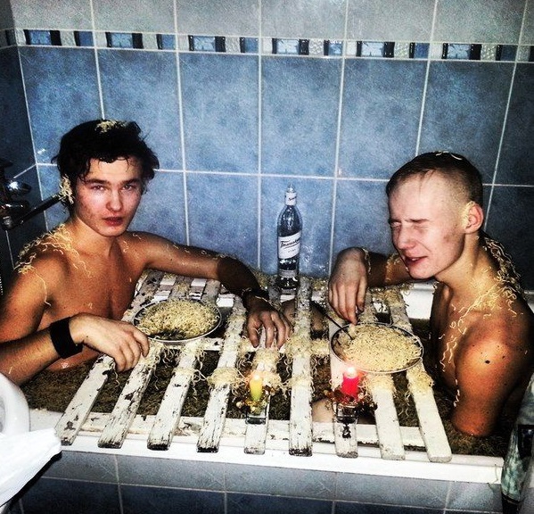 Ужасы и приколы из соцсетей 18+