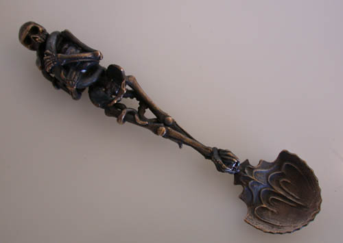 Столовые приборы некромангеров