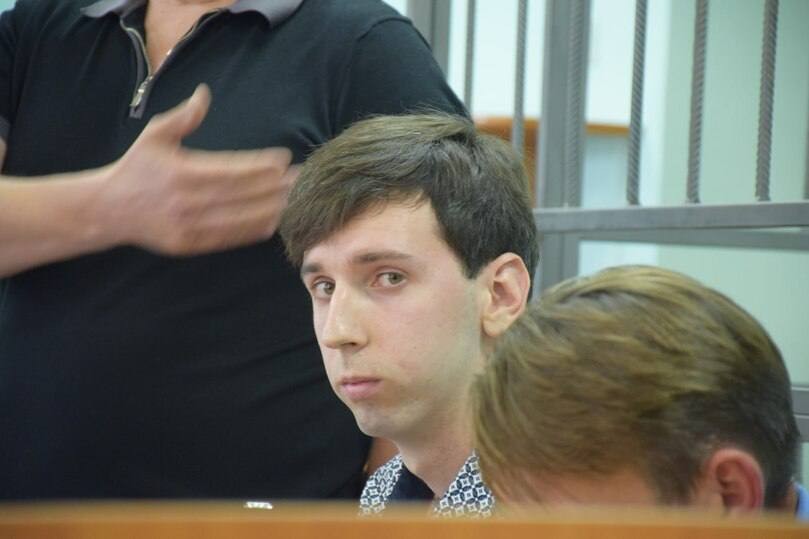 Саратовского студента, сломавшего руку партнёру по армрестлингу, признали невиновным в суде